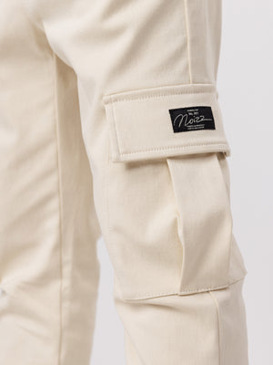 מכנסי קרגו עם כיסי רוכסן
