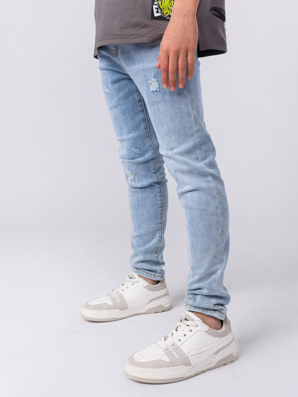 מכנסי ג''ינס לילד בגזרת SKINNY