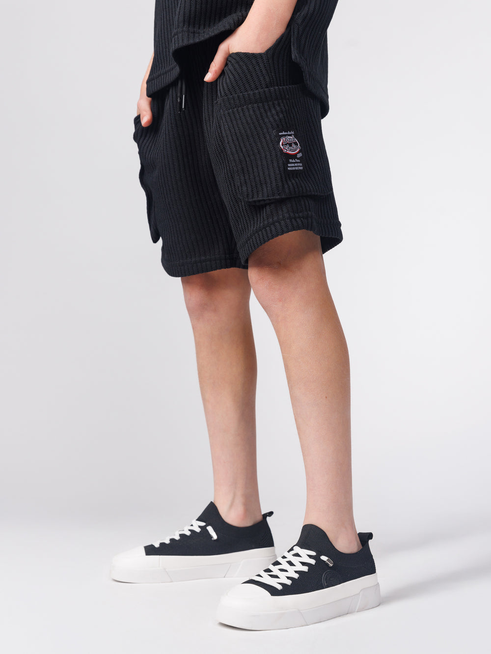 מכנסיים קצרים סריג לילד Black Studios