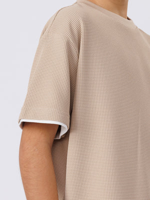חולצת טי שירט לילד בטקסטורת וופל