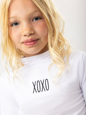 טישרט גולף כיווצים XOXO