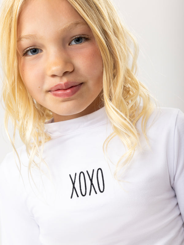 טישרט גולף כיווצים XOXO