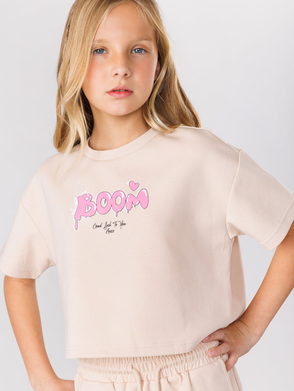 חולצת קרופ לילדה BOOM
